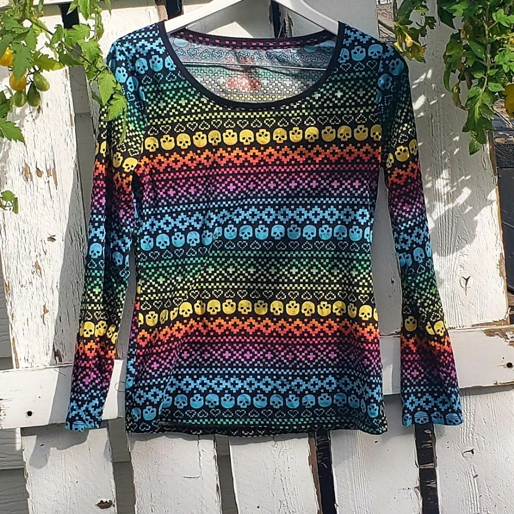 Women's 8Bit Scull Patterned Shirt